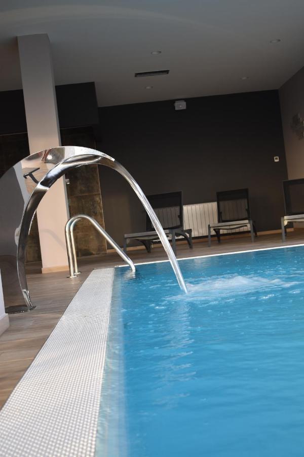 Hotel Delfin Lanterna Tar-Vabriga 外观 照片