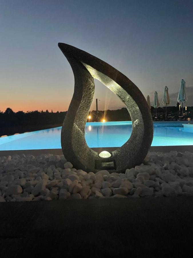 Hotel Delfin Lanterna Tar-Vabriga 外观 照片