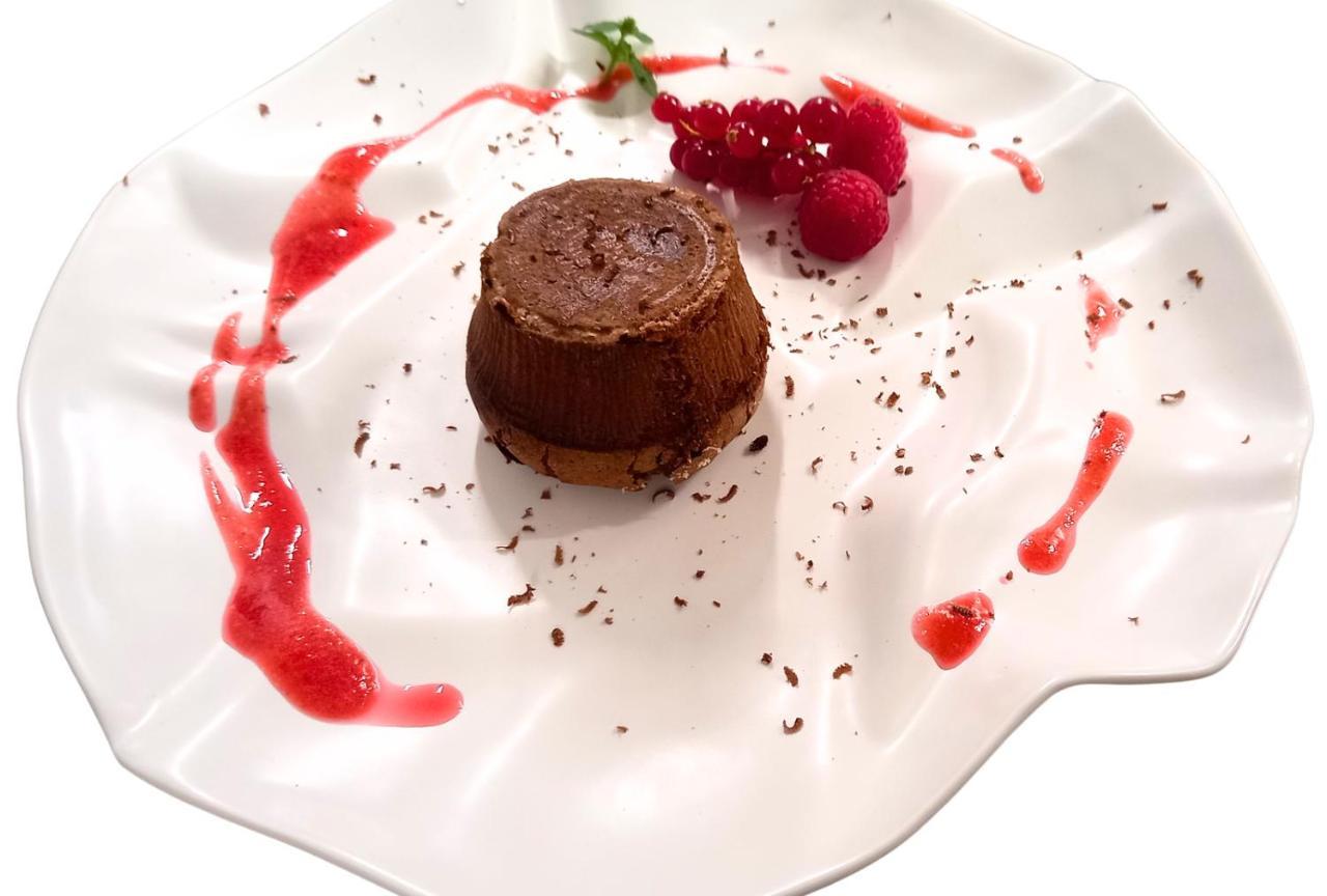 Hotel Delfin Lanterna Tar-Vabriga 外观 照片