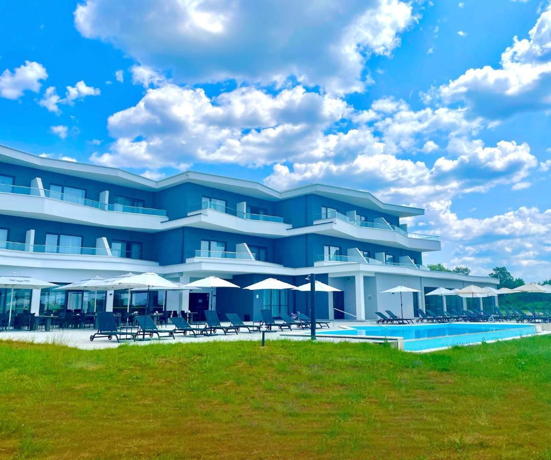 Hotel Delfin Lanterna Tar-Vabriga 外观 照片